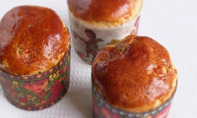 Паска з родзинками та цукатами, без глазурі, без оздоблення, 1 кг